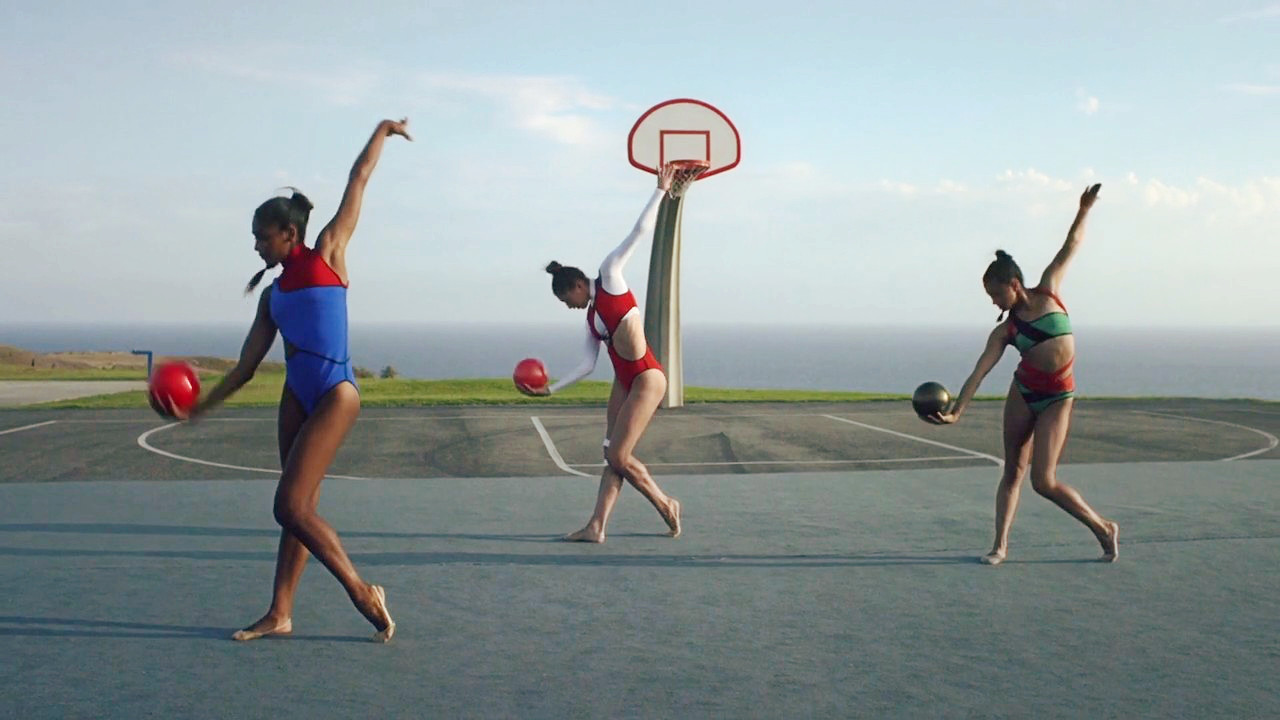 Shake It Off - NOWNESS